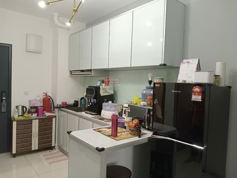 Servis Apartment untuk Disewa di The New Duo @ Edumetro - Benz Viva - Kitchen - PropertyGuru.com.my
