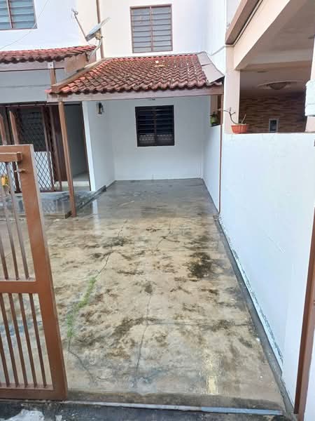 Rumah Teres 2 Tingkat untuk Disewa di Bukit Gedung (Bayan Baru) - Xinnee . - Exterior - PropertyGuru.com.my