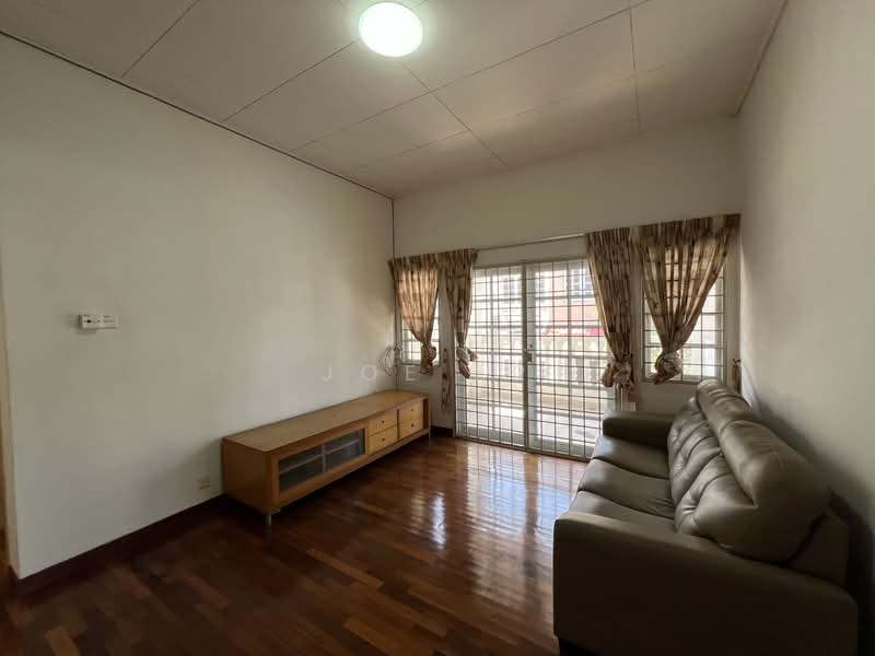 Rumah Berkembar untuk Dijual di Bandar Puteri Puchong (Puchong) - Joe ER - Living Room - PropertyGuru.com.my