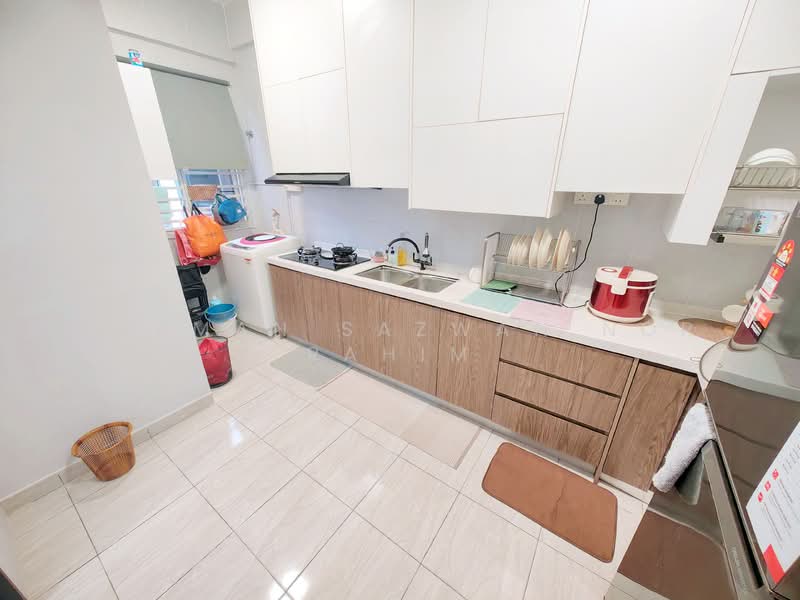 Pangsapuri untuk Dijual di Blok A & B, Pangsapuri Putra Impian - Herman Sazwan Nor Rahim - Kitchen - PropertyGuru.com.my