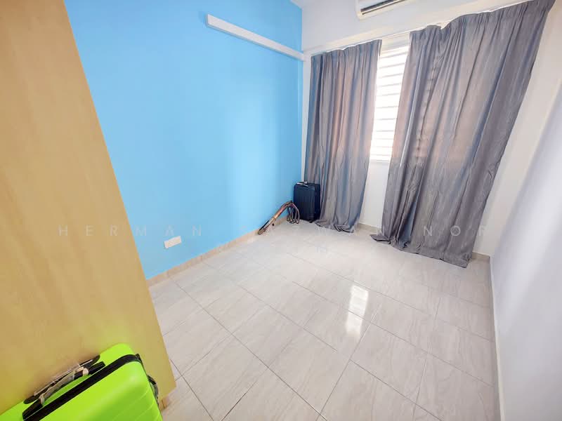 Pangsapuri untuk Dijual di Blok A & B, Pangsapuri Putra Impian - Herman Sazwan Nor Rahim - Bedroom - PropertyGuru.com.my