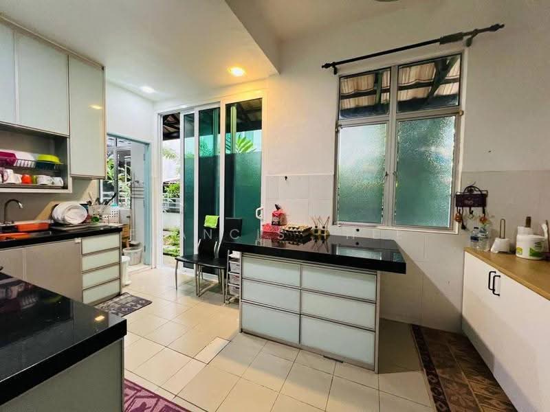 Semi-Detached House for Sale in Saujana Villa (Kajang) - Francis Thee - PropertyGuru.com.my