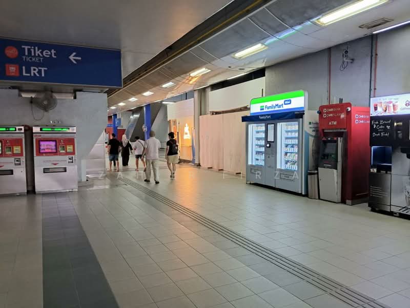 Office for Sale in Taman Bukit Pantai (Bangsar) - Zahier Firza - Corridor - PropertyGuru.com.my