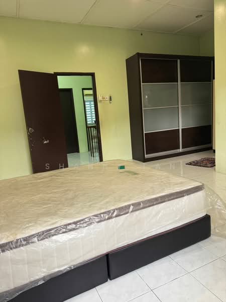 2-storey Terraced House for Sale in Bandar Sungai Long (Selangor) - Shanny Tan - Bedroom - PropertyGuru.com.my