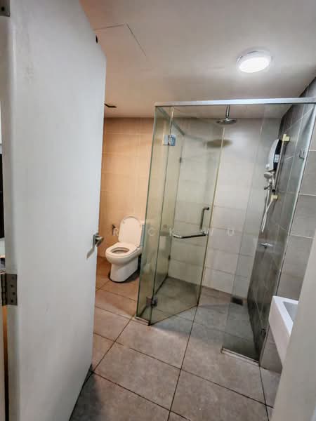 Servis Apartment untuk Disewa di Solstice @ Pan'gaea - Derick Wu - Bathroom - PropertyGuru.com.my