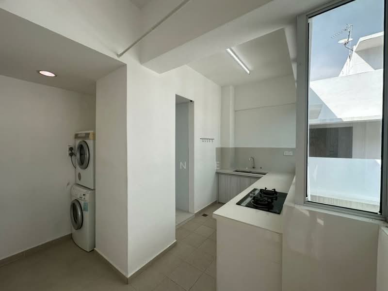 Condominium for Rent at Straits Regency - Xinnee . - Kitchen - PropertyGuru.com.my