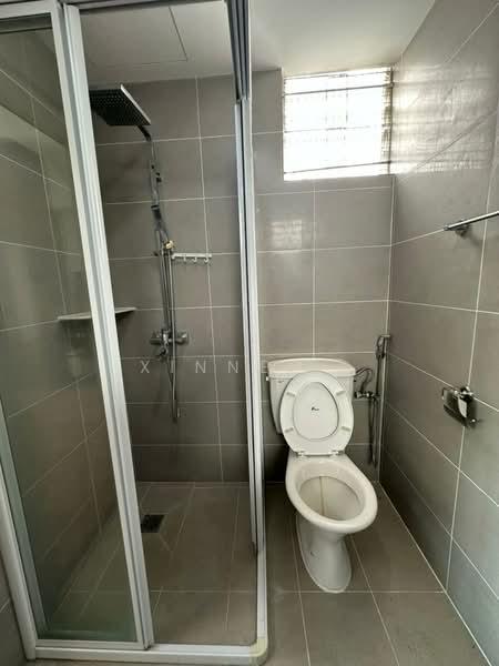 Condominium for Rent at Straits Regency - Xinnee . - Bathroom - PropertyGuru.com.my