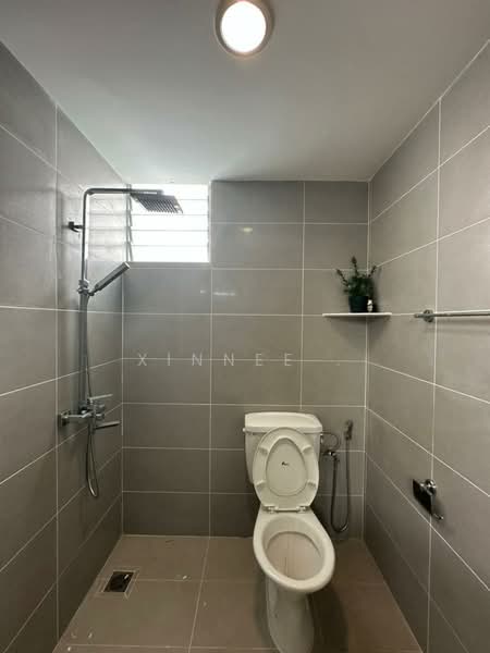 Condominium for Rent at Straits Regency - Xinnee . - Bathroom - PropertyGuru.com.my