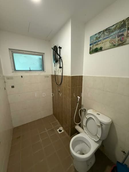 Kondominium untuk Dijual di Suria Jelatek - Eddy Lee - Bathroom - PropertyGuru.com.my