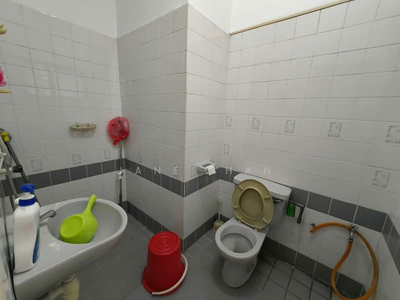 Rumah Teres 2 Tingkat untuk Dijual di Bandar Sri Damansara (Selangor) - Jane Chan - Bathroom - PropertyGuru.com.my