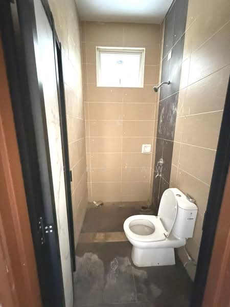 Rumah Berkembar untuk Dijual di Taman Mount Austin (Tebrau) - Kino Jaw - Bathroom - PropertyGuru.com.my
