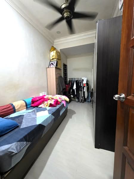 1-storey Terraced House for Sale in Taman Johor Jaya (Johor Bahru) - Karl Lim - Bedroom - PropertyGuru.com.my