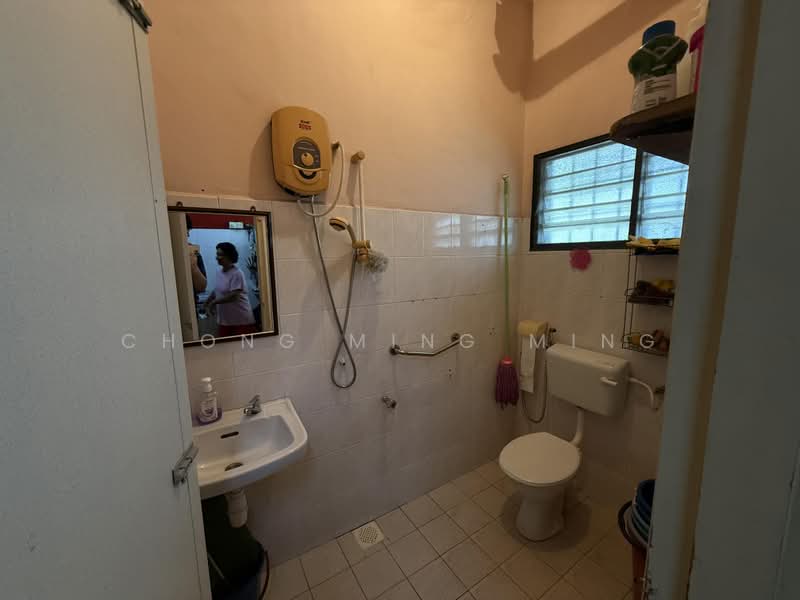 Rumah Teres 2-Tingkat untuk Dijual di Seremban Jaya (Negeri Sembilan) - Chong Ming Ming - Bathroom - PropertyGuru.com.my