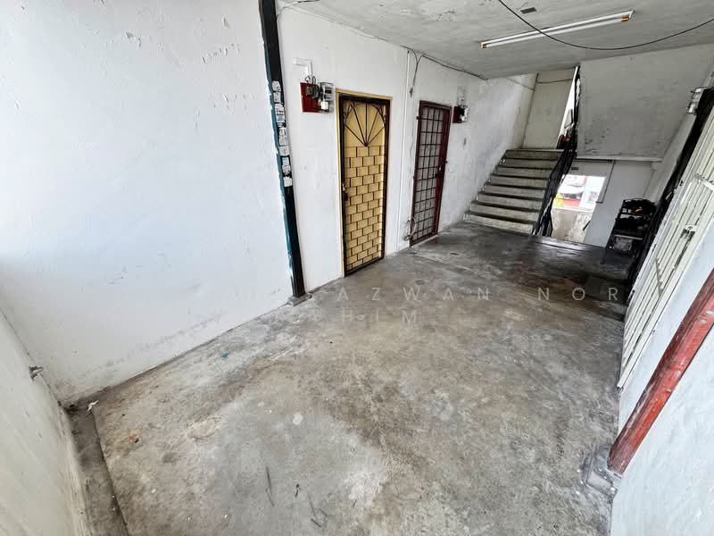 Flat for Sale at PKNS Seksyen 4 Bandar Baru Bangi - Herman Sazwan Nor Rahim - Corridor - PropertyGuru.com.my