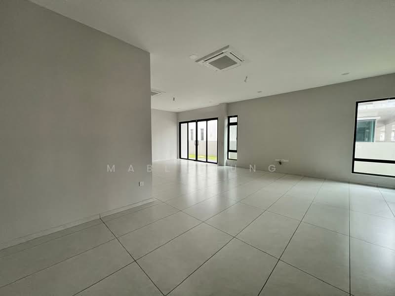 Rumah Berkembar untuk Dijual di Ujong Pasir (Melaka) - Mable Tung - Living Room - PropertyGuru.com.my