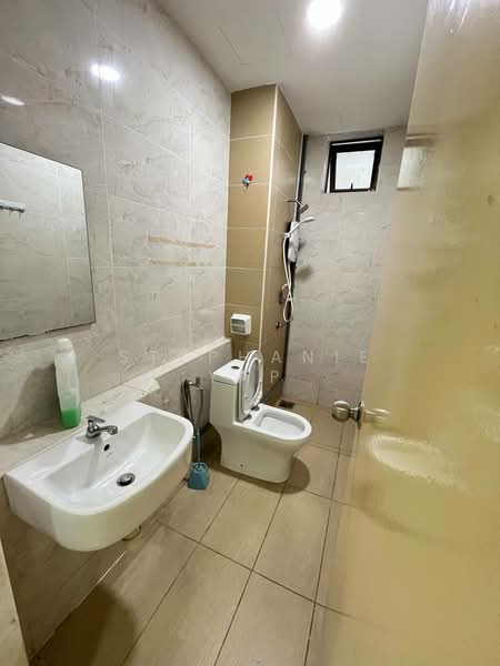 Service Residence for Rent at D'Summit Residences - Stephanie Yap - Bathroom - PropertyGuru.com.my