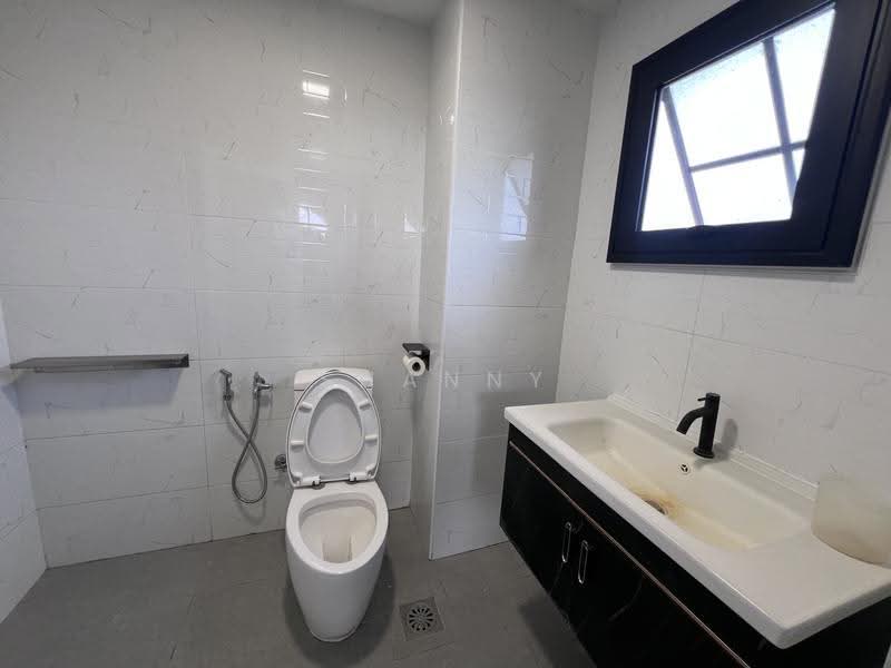 Condominium for Sale at Flora Green - Shanny Tan - Bathroom - PropertyGuru.com.my