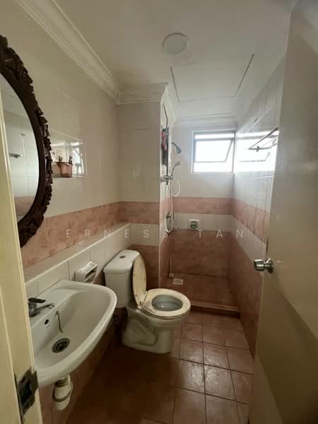 Servis Apartment untuk Dijual di Twin Danga Residence - Erness Tan - Bathroom - PropertyGuru.com.my
