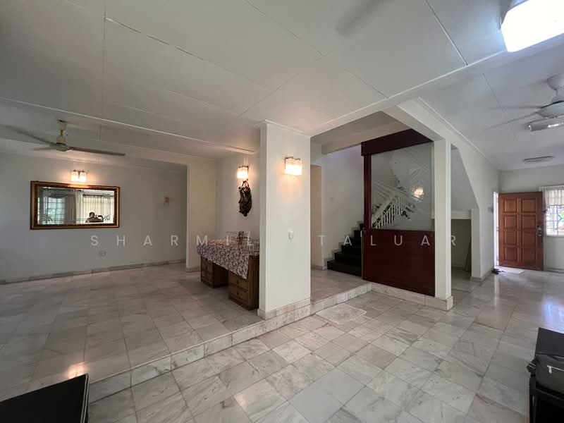 Rumah Banglo untuk Dijual di SS7 (Petaling Jaya) - Sharmila Taluar - Living Room - PropertyGuru.com.my