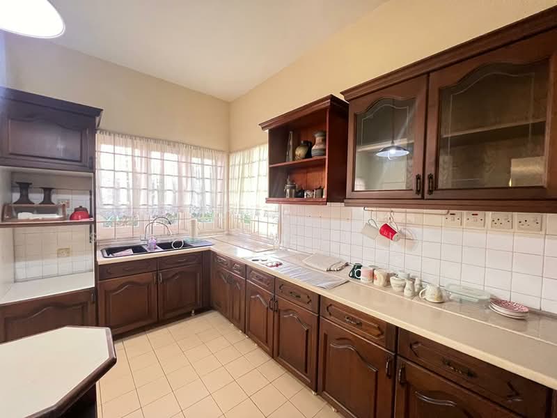 Rumah Banglo untuk Dijual di SS7 (Petaling Jaya) - Sharmila Taluar - Kitchen - PropertyGuru.com.my