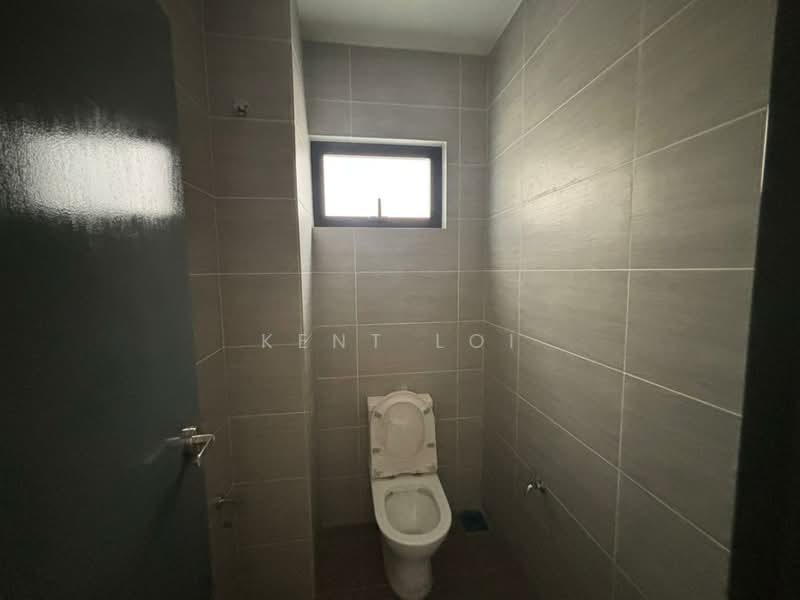 Shop / Office for Rent in Iskandar Puteri (Nusajaya) (Johor) - Kent Loi - Bathroom - PropertyGuru.com.my