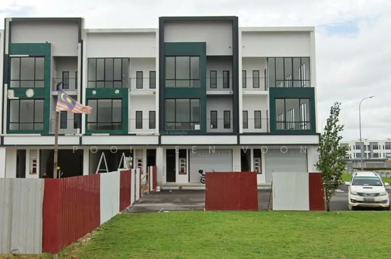 Shop for Sale in Austin Crest (Johor Bahru) - Pooi Leen Voon - Exterior - PropertyGuru.com.my