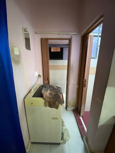 Flat for Sale at Gugusan Siantan - Amirun Kinanah - Corridor - PropertyGuru.com.my