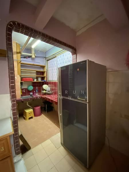 Flat for Sale at Gugusan Siantan - Amirun Kinanah - Kitchen - PropertyGuru.com.my
