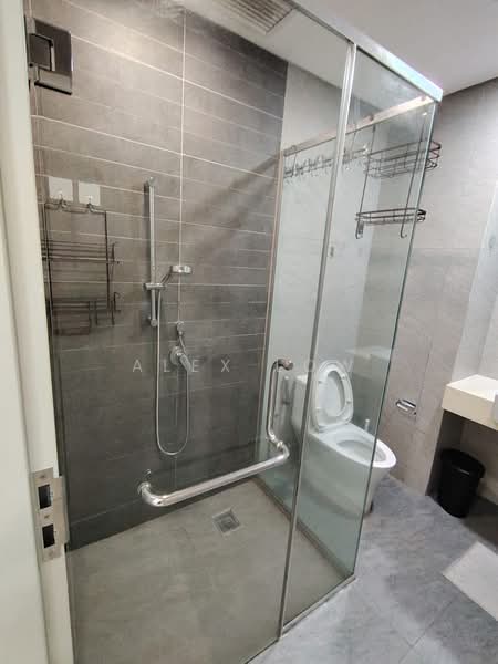 Condominium for Rent at Vivo Residential Suites - Alex Low - Bathroom - PropertyGuru.com.my