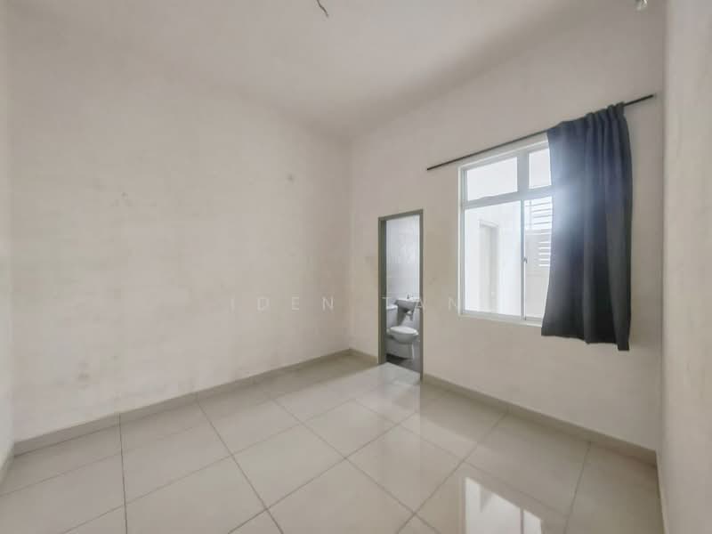 Rumah Teres 2 Tingkat untuk Dijual di Bandar Putra (Kulai) - Iden Tan - Interior - PropertyGuru.com.my