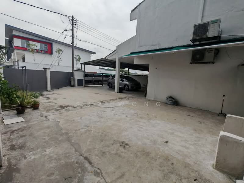 Semi-Detached House for Sale in Taman Bukit Serdang (Seri Kembangan) - Sky Wong - Exterior - PropertyGuru.com.my