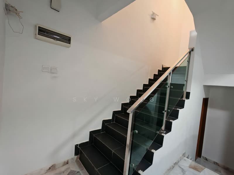 Semi-Detached House for Sale in Taman Bukit Serdang (Seri Kembangan) - Sky Wong - Interior - PropertyGuru.com.my