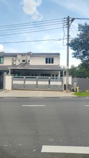 Semi-Detached House for Sale in Taman Bukit Serdang (Seri Kembangan) - Sky Wong - Exterior - PropertyGuru.com.my