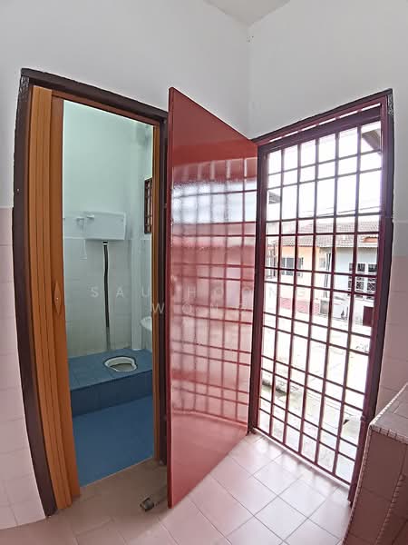 Rumah Teres 2 Tingkat untuk Dijual di Taman Bukit Mewah (Kajang) - Sau Hoong Wong - Ground floor Toilet - PropertyGuru.com.my