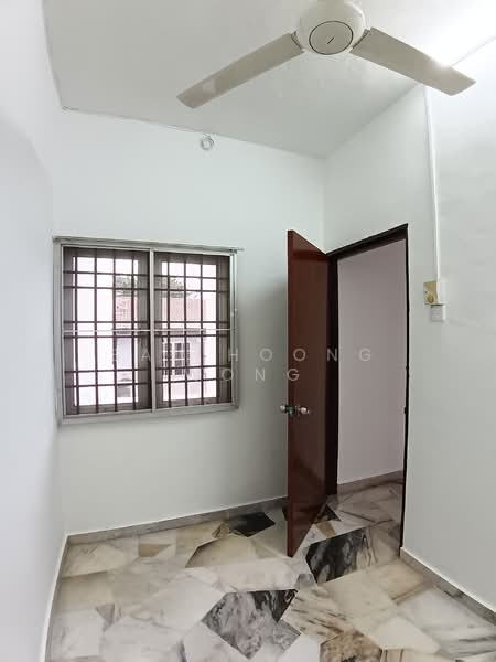Rumah Teres 2 Tingkat untuk Dijual di Taman Bukit Mewah (Kajang) - Sau Hoong Wong - Ground floor Guest Room window - PropertyGuru.com.my