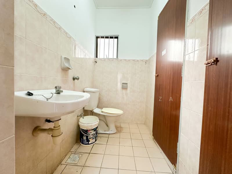 2-storey Terraced House for Sale in Bandar Puteri Klang (Klang) - Danial Mohd Zaki - Bathroom - PropertyGuru.com.my
