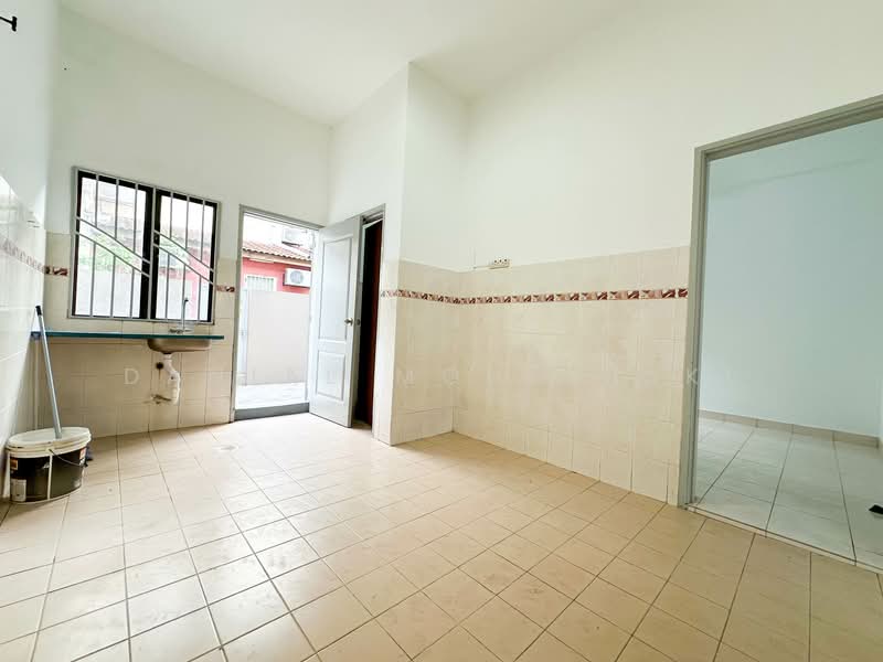 2-storey Terraced House for Sale in Bandar Puteri Klang (Klang) - Danial Mohd Zaki - Kitchen - PropertyGuru.com.my