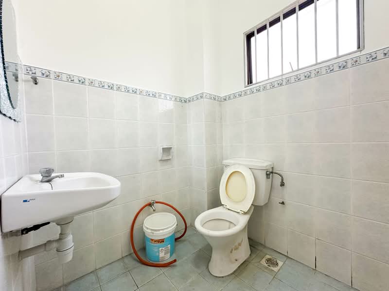 2-storey Terraced House for Sale in Bandar Puteri Klang (Klang) - Danial Mohd Zaki - Bathroom - PropertyGuru.com.my