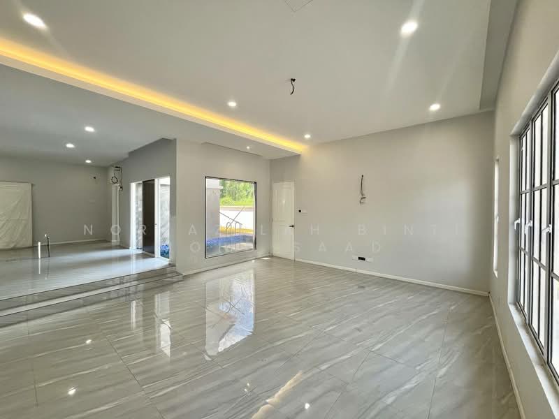 Rumah Banglo untuk Dijual di Bandar Bukit Mahkota (Bangi) - Norfazilah Binti Mohd Saad - Living Room - PropertyGuru.com.my