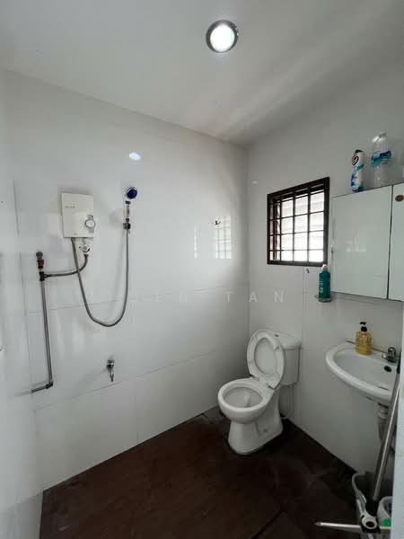 Rumah Teres 1 Tingkat untuk Dijual di Taman Sri Tebrau (Johor Bahru) - Iden Tan - Bathroom - PropertyGuru.com.my