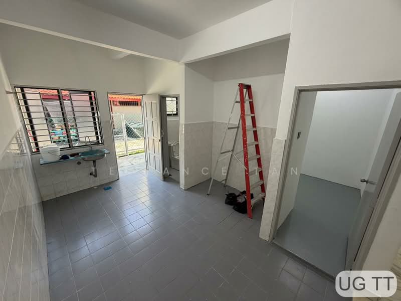 Rumah Teres 2 Tingkat untuk Dijual di Taman Sentosa (Klang) - Terrance Tan - Kitchen - PropertyGuru.com.my