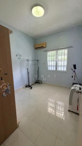 Servis Apartment untuk Dijual di Permas Ville Apartment - Yvonne Lim - Bedroom - PropertyGuru.com.my