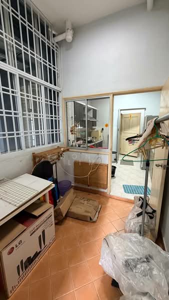Servis Apartment untuk Dijual di Permas Ville Apartment - Yvonne Lim - Kitchen - PropertyGuru.com.my