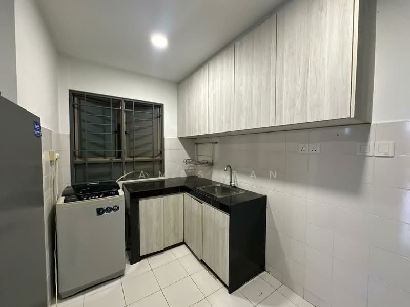 Servis Apartment untuk Disewa di Ritze Perdana 1 - James Tan - Kitchen - PropertyGuru.com.my