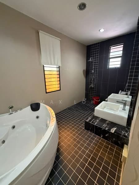 Semi-Detached House for Sale in Taman Perling (Perling) - Max Loh - Bathroom - PropertyGuru.com.my