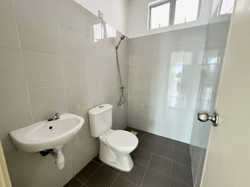 Apartment for Sale at Seri Molek Perdana - Annie Tee - PropertyGuru.com.my