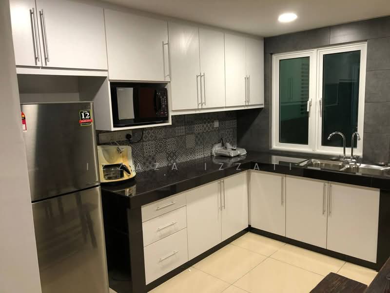 Kondominium untuk Disewa di Boulevard Serviced Apartment - Izzaza Izzati - Kitchen - PropertyGuru.com.my