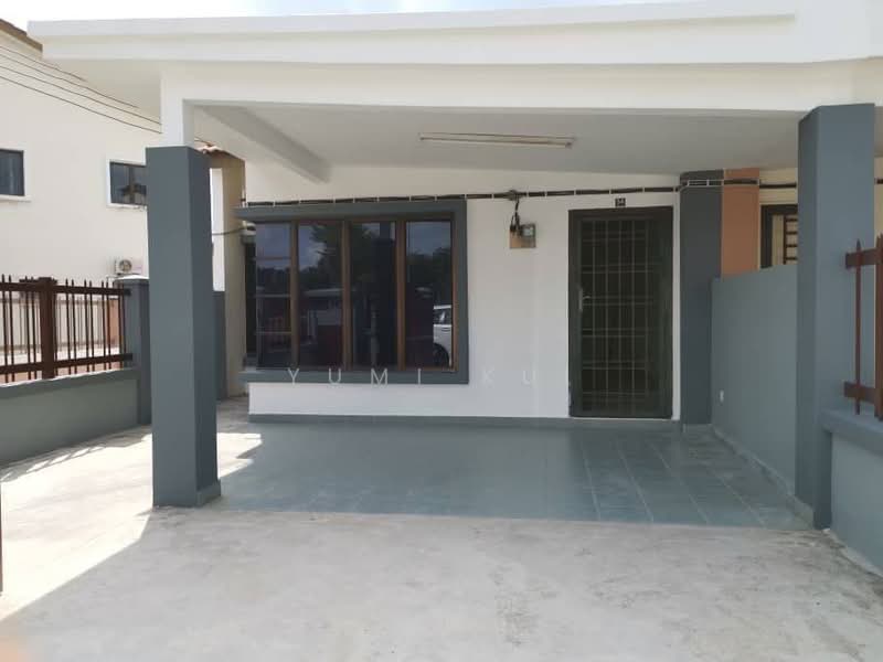 Rumah Teres 1 Tingkat untuk Disewa di Taman Seri Austin (Tebrau) - Yumi Kui - PropertyGuru.com.my