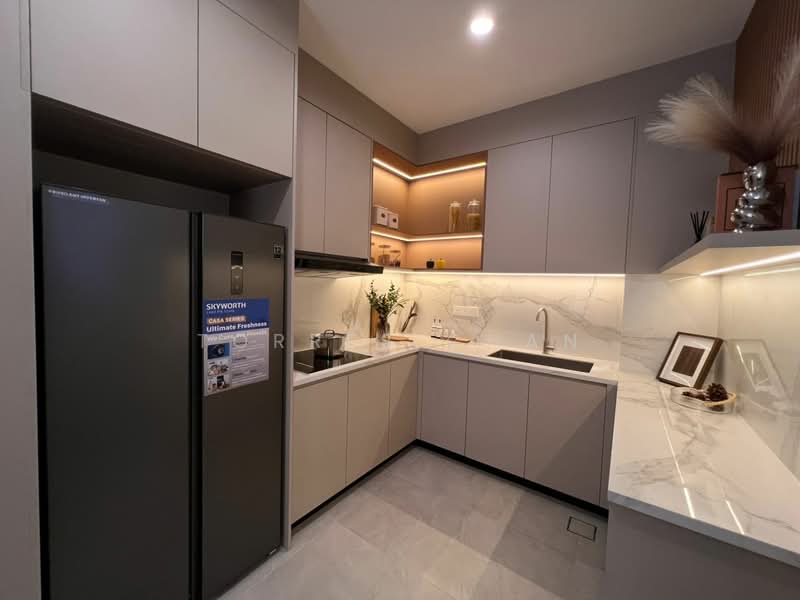 Condominium for Sale at Bayu Timur Residences - Torres Chan - Kitchen - PropertyGuru.com.my