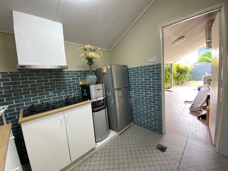 Rumah Banglo untuk Dijual di Taman Puncak Perdana (Shah Alam) - Mohammad Din Majid - Kitchen - PropertyGuru.com.my